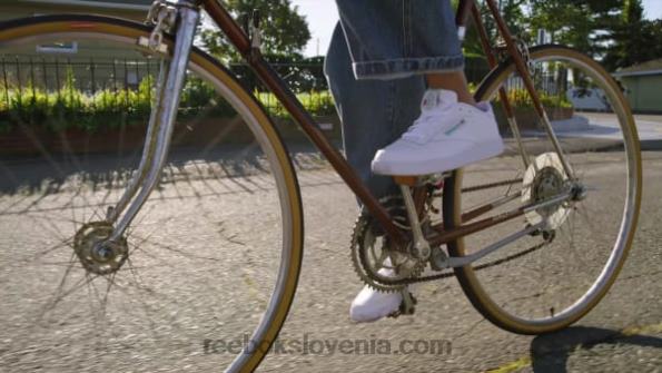 Reebok vintage čevlji club c 85 R22JR11 kreda/papirnato bela/glen zelena