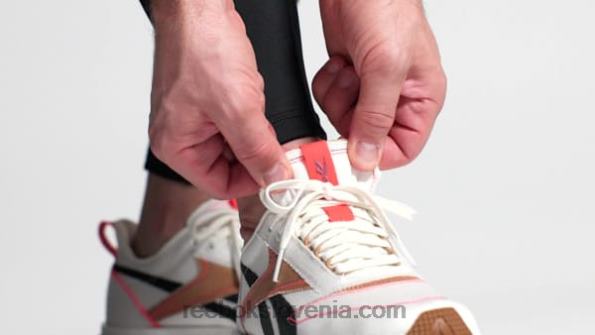 Reebok tekaški copati floatride energy century grow R22JR495 kreda/pravo bež/jedro črna