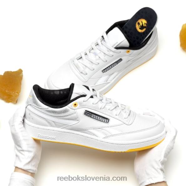 Reebok jurassic world club c revenge moški čevlji R22JR1086 špirit bela/srebrna met./zlata steza