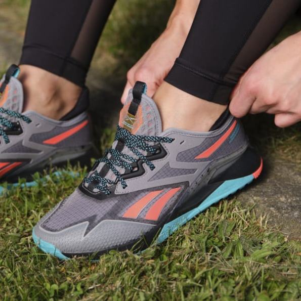 Reebok nano x2 tr adventure ženski copati R22JR248 oranžna svetloba/jedro črno/sončno kislo rumeno